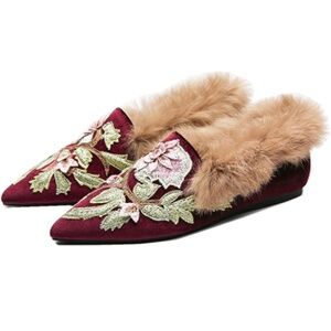 *LIKE NEW* SlipOn Loafers, Women Embroidery Mule Shoes Plush Lamb Fur Velvet